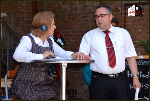 Frau Schlunzke und "Der Chef" in "Die Reisekostenabrechnung" 