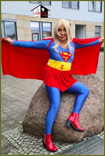 Verteidigung des Rathauses - Supergirl